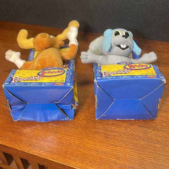 Rocky and Bullwinkle Poseable Figures. - Picture 7 of 9